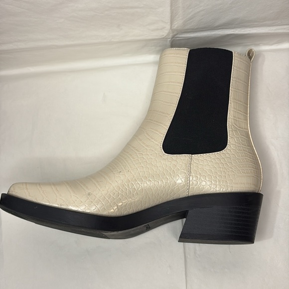 Open Edit Edayla Cream 10M Faux Croc-Embossed Ankle Heeled Chelsea Style Boots - Picture 8 of 16